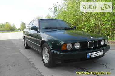 Седан BMW 520 1991 в Новограде-Волынском