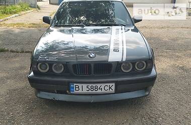 Седан BMW 520 1988 в Марганце