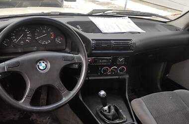 Седан BMW 520 1988 в Киеве