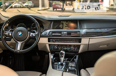 Седан BMW 520 2014 в Чернівцях