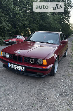 Седан BMW 520 1991 в Чернівцях