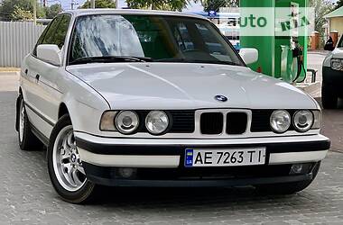 Седан BMW 520 1991 в Днепре