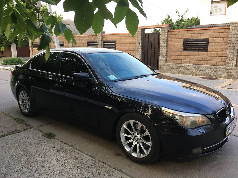 BMW 523
