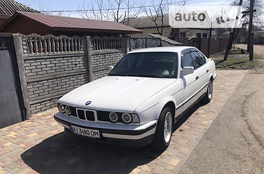 Седан BMW 524 1990 в Киеве