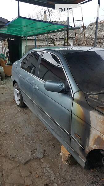 BMW 528