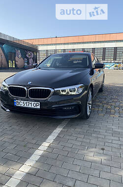 Седан BMW 530 2019 в Луцке