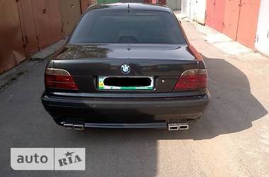 Седан BMW 7 Series 1999 в Киеве