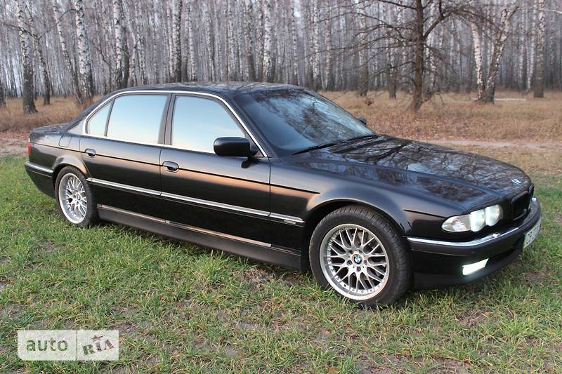 Седан BMW 7 Series 2000 в Чернигове