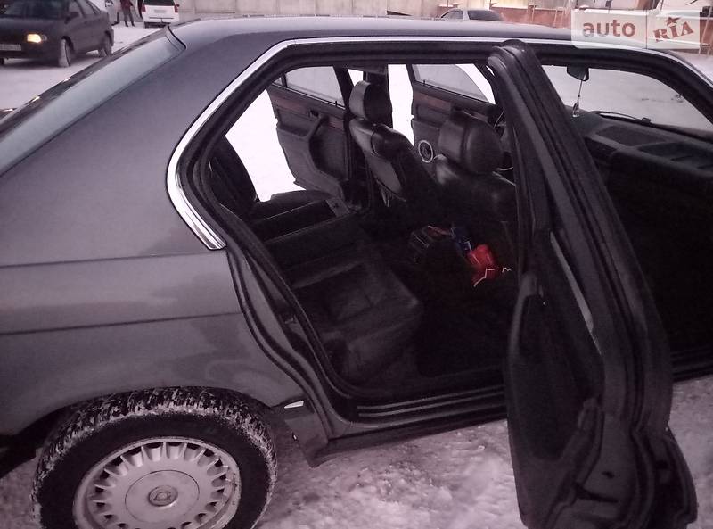 Седан BMW 7 Series 1989 в Виннице