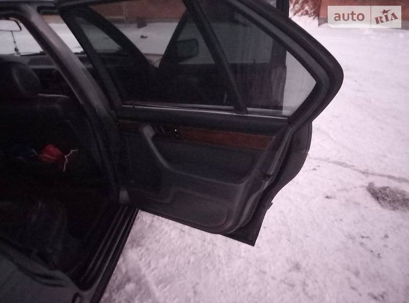 Седан BMW 7 Series 1989 в Виннице