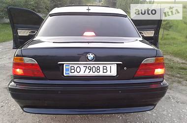 Седан BMW 7 Series 2000 в Тернополе