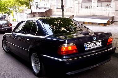 Седан BMW 7 Series 1996 в Дніпрі
