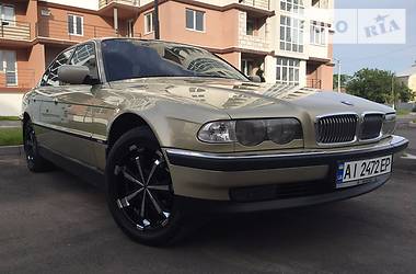 Седан BMW 7 Series 2000 в Киеве