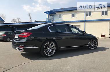 Седан BMW 7 Series 2016 в Киеве