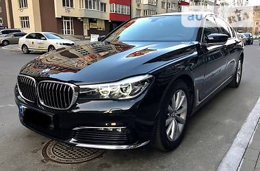 Седан BMW 7 Series 2017 в Киеве