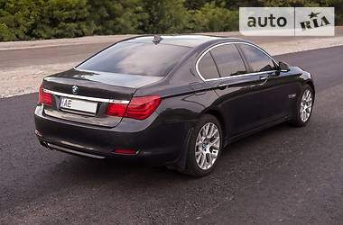 Седан BMW 7 Series 2010 в Дніпрі