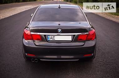 Седан BMW 7 Series 2010 в Дніпрі