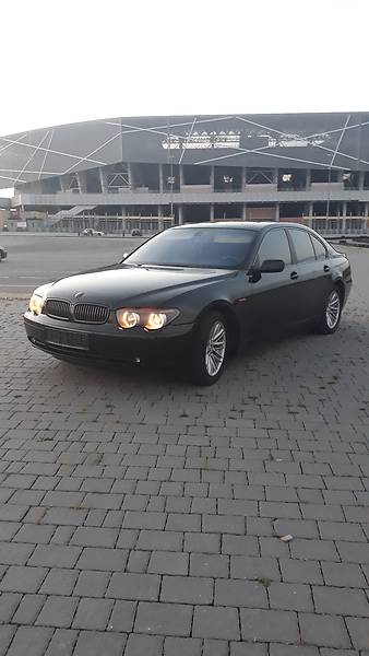 Седан BMW 7 Series 2003 в Львове