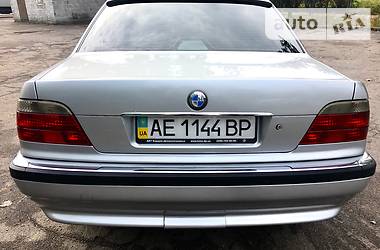 Седан BMW 7 Series 2000 в Днепре