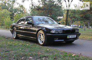 Седан BMW 7 Series 2000 в Николаеве