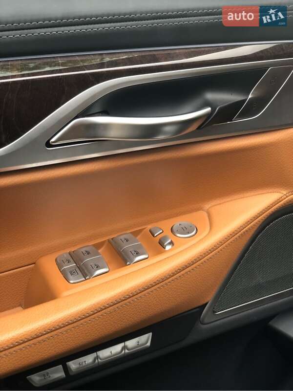 Седан BMW 7 Series 2016 в Тернополі