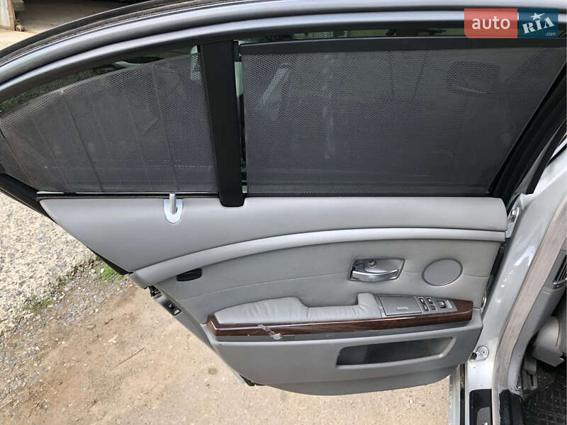 Седан BMW 7 Series 2002 в Львові