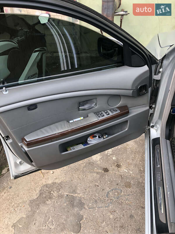 Седан BMW 7 Series 2002 в Львові