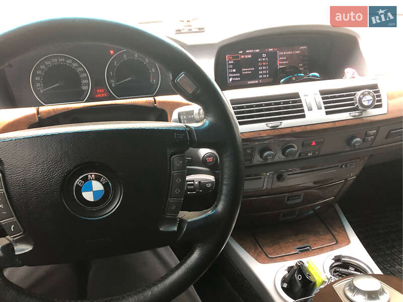 Седан BMW 7 Series 2002 в Львові