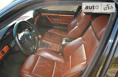 Седан BMW 7 Series 2001 в 