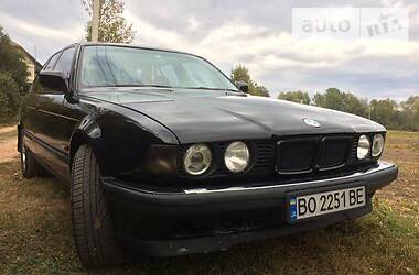 Седан BMW 7 Series 1992 в Бучаче