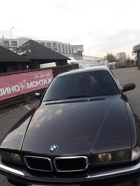 Седан BMW 7 Series 1997 в Львові