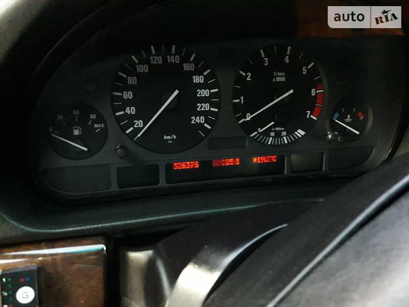 Седан BMW 7 Series 1997 в Львові