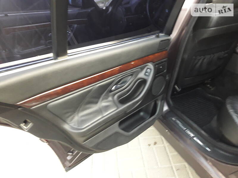 Седан BMW 7 Series 1997 в Львові