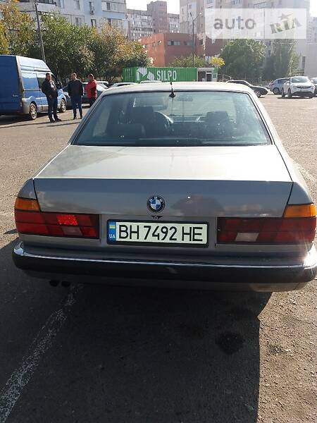 Седан BMW 7 Series 1990 в Одессе