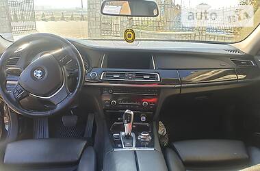 Седан BMW 7 Series 2012 в Снятині