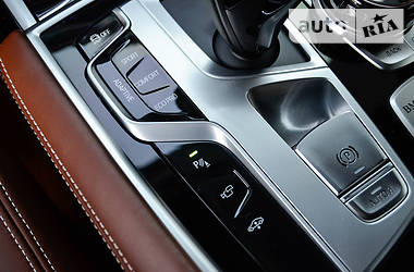 Седан BMW 7 Series 2016 в 