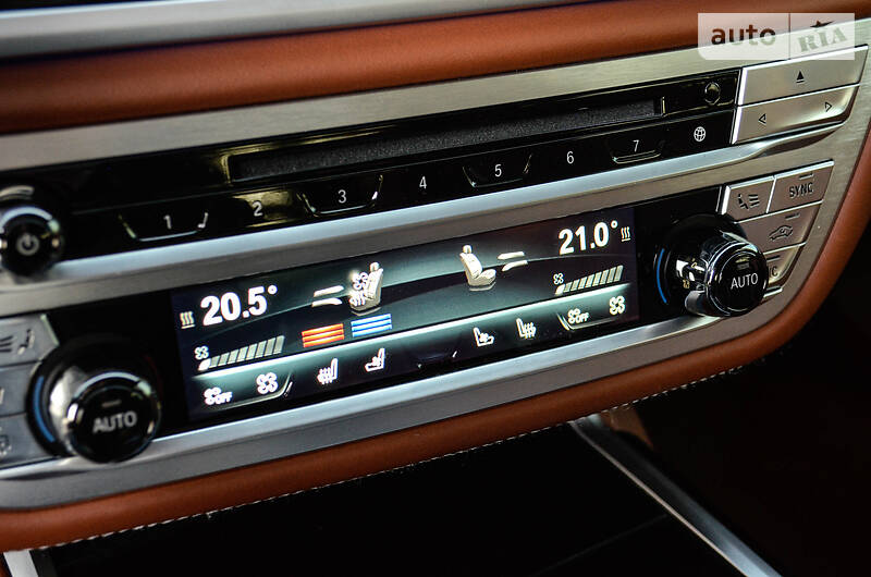 Седан BMW 7 Series 2016 в Києві