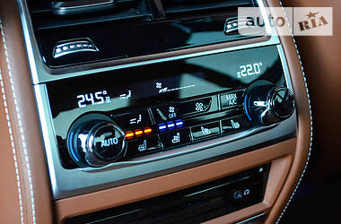 Седан BMW 7 Series 2016 в 