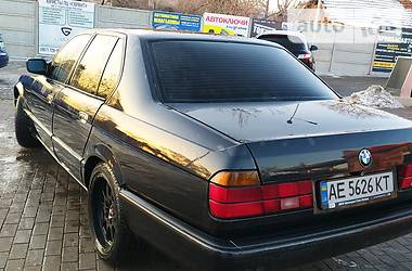 Седан BMW 7 Series 1988 в Кривом Роге