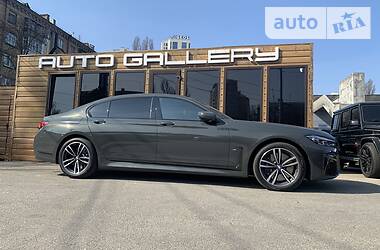 Седан BMW 7 Series 2019 в 