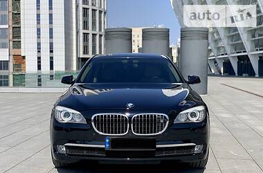 Седан BMW 7 Series 2011 в 