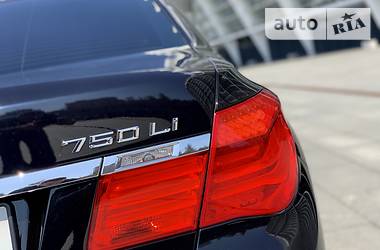 Седан BMW 7 Series 2011 в 