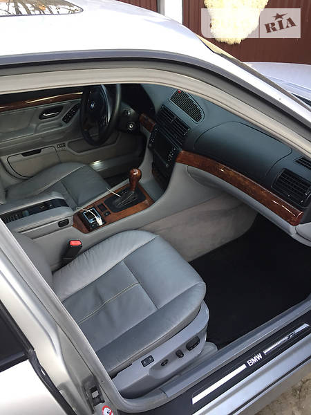 Седан BMW 7 Series 2001 в Чернівцях