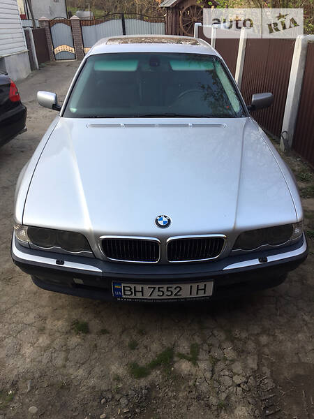 Седан BMW 7 Series 2001 в Чернівцях