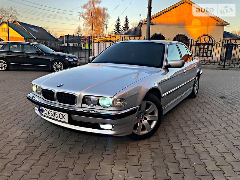 Седан BMW 7 Series 2001 в 
