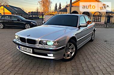 Седан BMW 7 Series 2001 в 