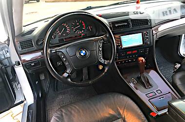 Седан BMW 7 Series 2001 в 