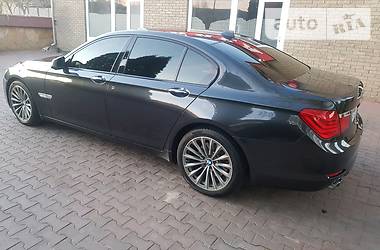 Седан BMW 7 Series 2009 в 