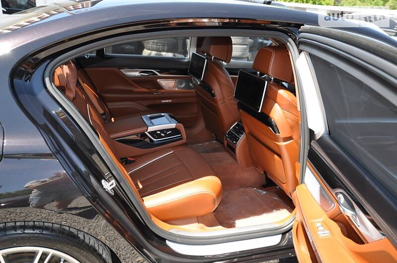 Седан BMW 7 Series 2017 в Одессе