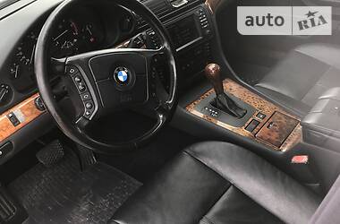 Седан BMW 7 Series 2001 в Черновцах